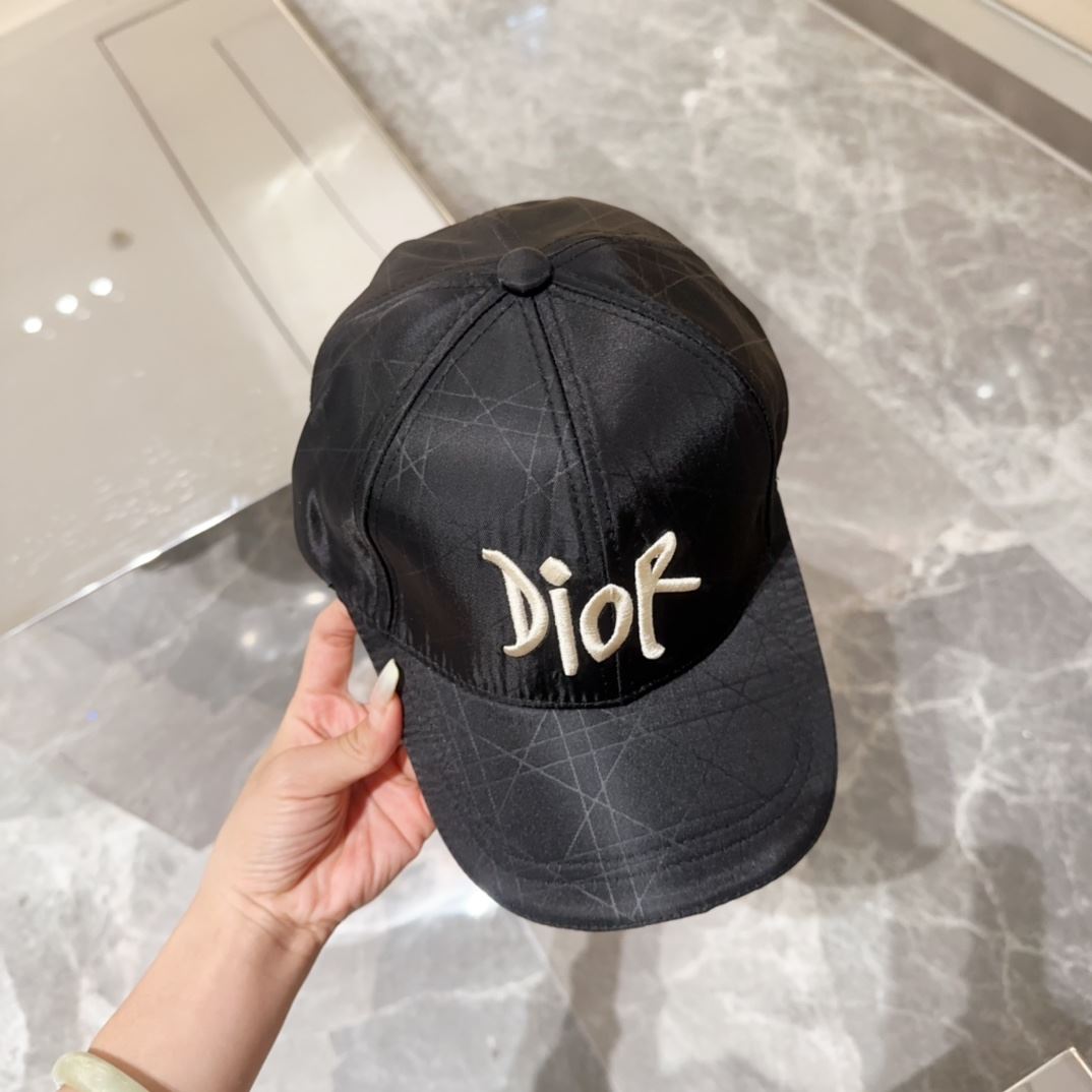 Christian Dior Caps